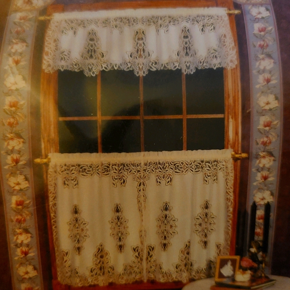 Heritage Lace Artistry